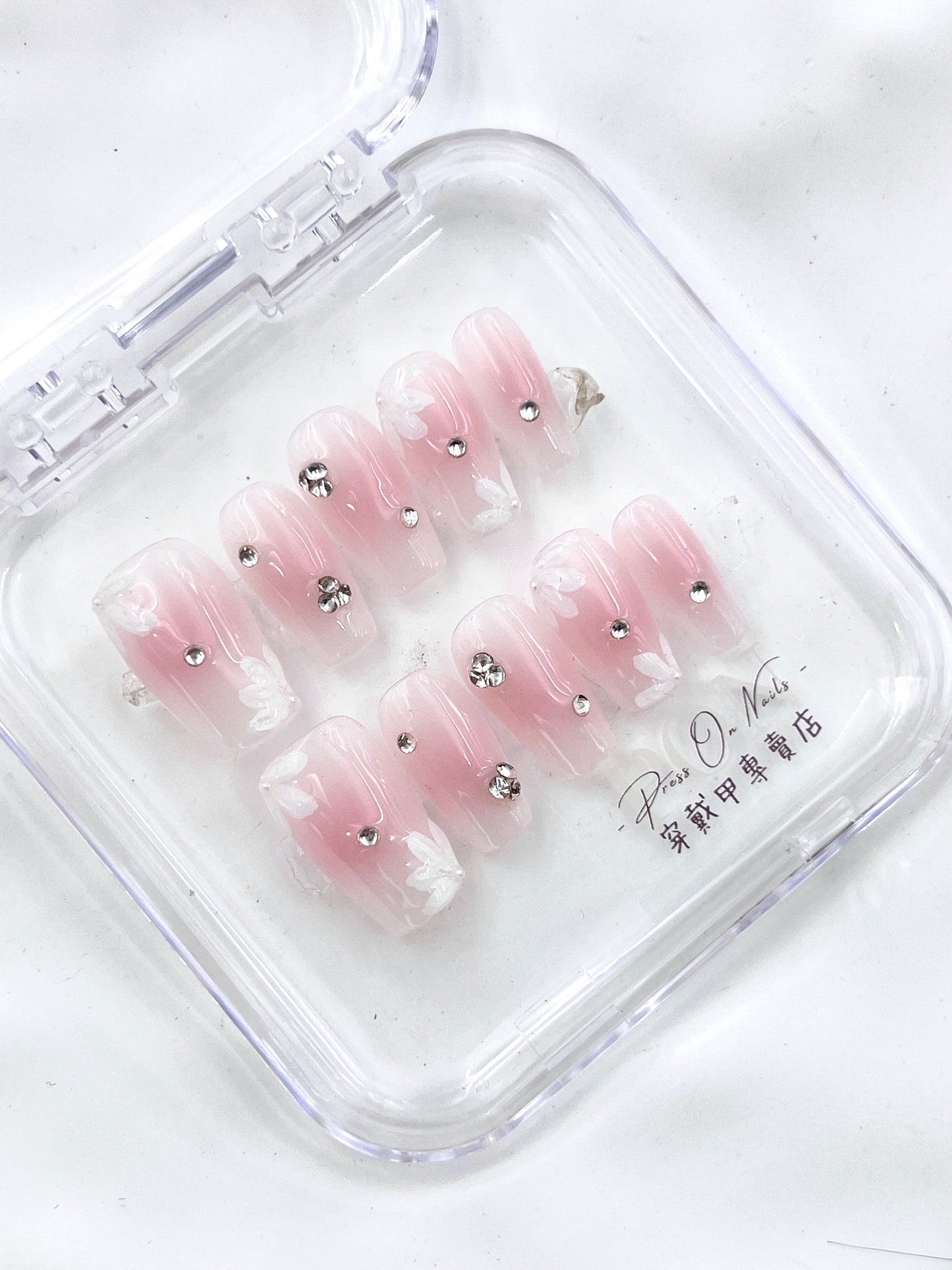 冰透粉白色日系小花-穿戴甲