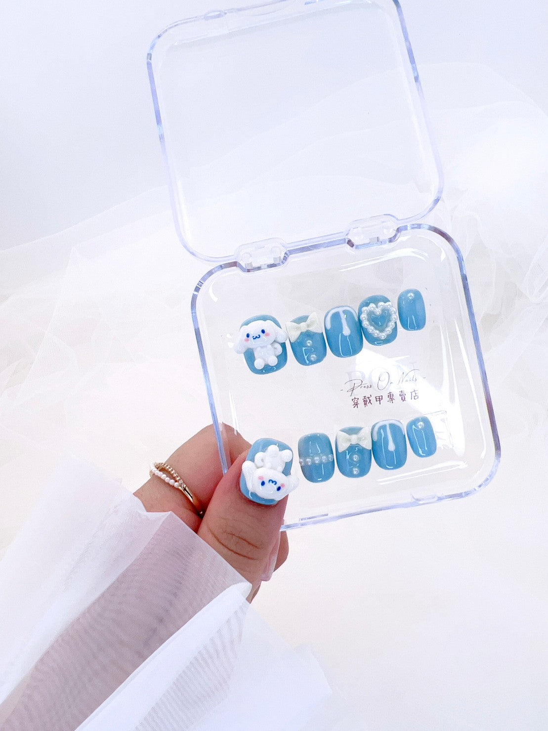 P140 Pudding Dog  Short Round press on nails