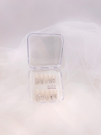P428 Naked Rhinestone Wearing Nails Short Round press on nails